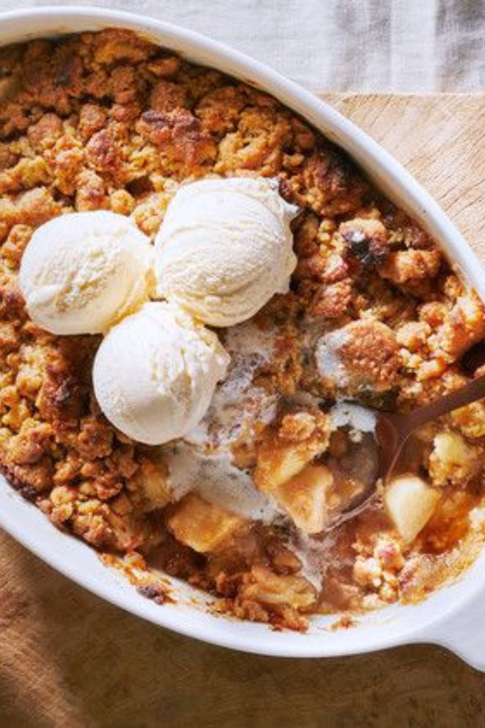 Martha Stewart Apple Crumble​