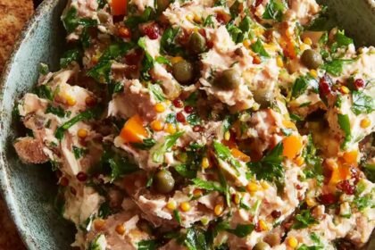 No-Mayo Mediterranean Tuna Salad Recipe