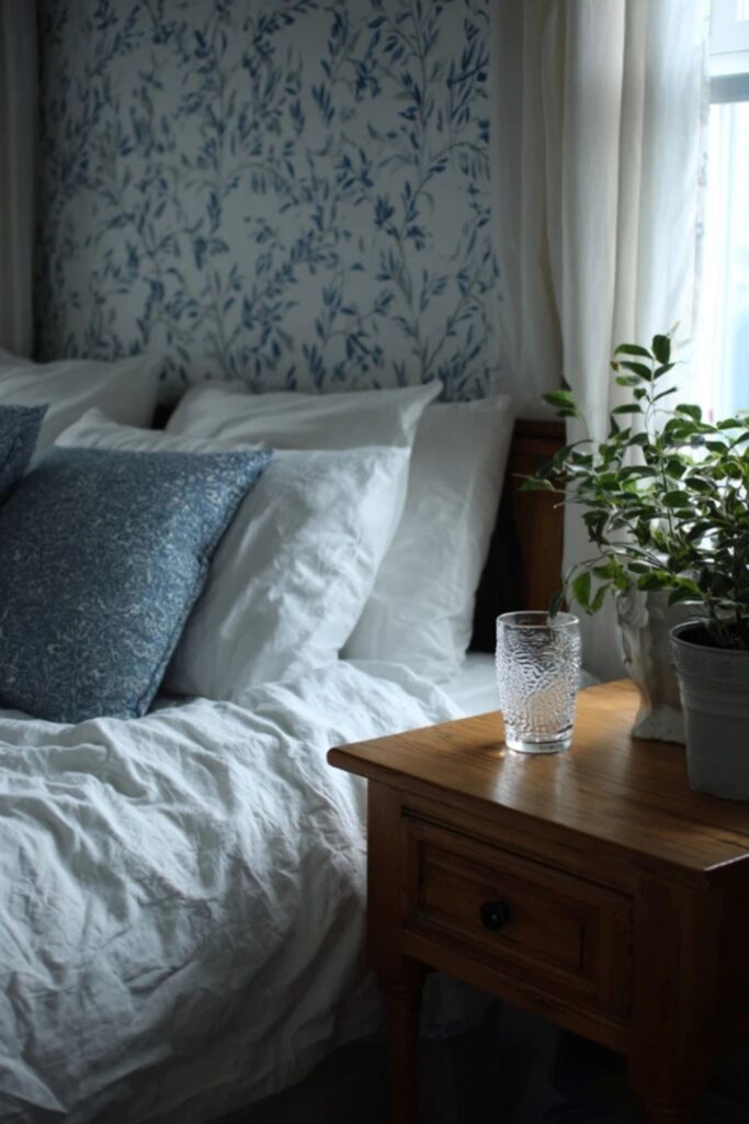 Blue and White as the Safest Palette